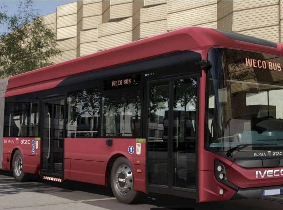 Mobilità sostenibile a metà: la denuncia di Marco Giovagnorio su Roma e gli autobus elettrici fermi nei depositi